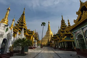 Images Dated 23rd March 2011: Shwedagon pagoda