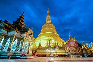Images Dated 2nd October 2014: Shwemawdaw paya the most famous pagoda in bago, myanmar