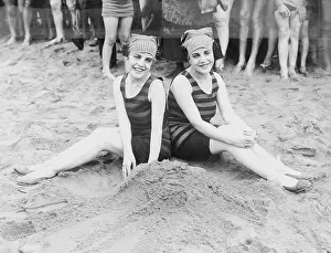 Similarity Prints: Siamese Twins in the Sand