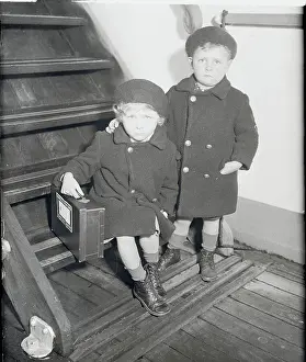 Worry Prints: Siblings in Identical Outfits