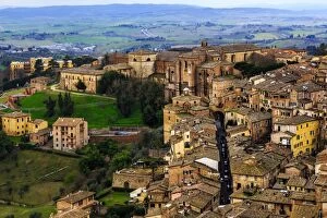 Images Dated 16th March 2016: Siena cityscape