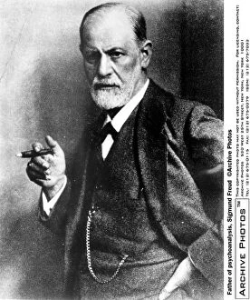 Images Dated 8th April 2016: Sigmund Freud Smoking
