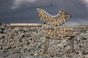 Board Gallery: Sign for a car park in Timanfaya National Park, from where buses drive tourists through the Fire Mountains