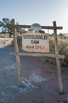 Sign on sand track 4x4 only, Sossusvlei, Namib-Skeleton Coast National Park, Namibia