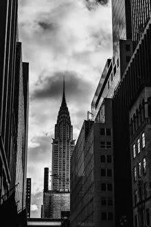 Art Deco Gallery: Silhouettes of New York skyline with the Chrysler Building