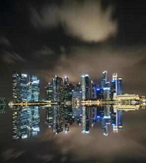 Images Dated 20th November 2016: Singapore skyline at night