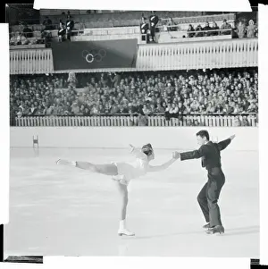 Sissy Schwarz and Kurt Oppelt Performing on Ice