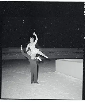Sissy Schwarz and Kurt Oppelt Performing Skating Routine