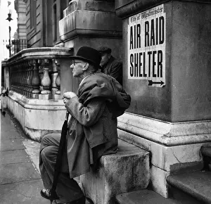 M War 1939 45 Peac Bri Cel Ve Day Prints: Sitting By Shelter