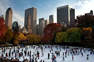 Images Dated 5th December 2011: Skating Central Park