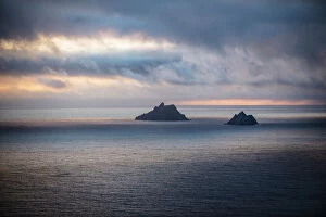 Dawn Gallery: The skellig islands viewed from bolus head