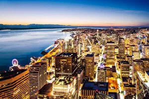 Pacific Northwest Collection: Skyline and downtown at dusk, Seattle, USA