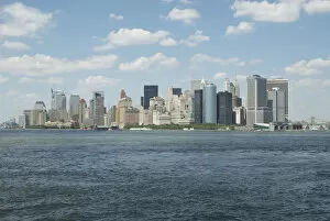 Images Dated 11th June 2008: Skyline seen from the water, New York, USA