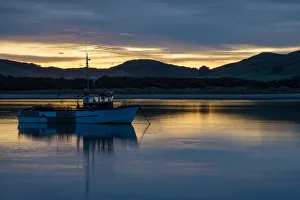 Images Dated 5th December 2012: Small lake in Waikawa