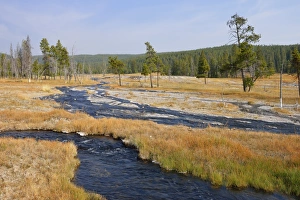 Images Dated 21st September 2012: Small stream at Firehole Lake Drive, autumn