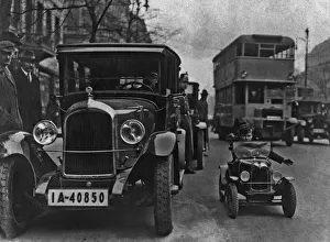 Images Dated 29th January 2011: Smallest Car