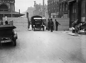 General Strike 3rd to 12 May, 1926 Collection: Smithfield Meat Marke Barricade