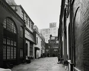 Huty37134 Prints: Sniffen Court, New York