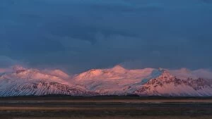 Images Dated 2nd November 2013: Snow mountain range in Iceland during sunset period