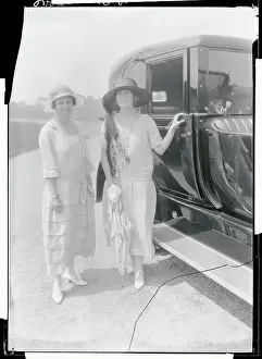 Socialite Prints: Socialites Posing Together