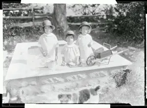 Westbury Prints: Society Children Posing for Picture