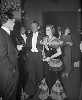Prosperity Prints: Society at Opera's Opening