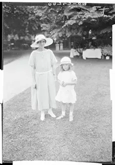 Newport Prints: Society Woman and Daughter