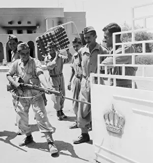Baghdad Prints: Soldier Pointing to Crown with Bayonet