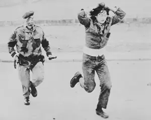 Londonderry Prints: Soldier Rounding Up Demonstrator