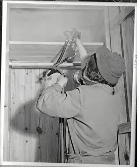 Spraying Prints: Soldier Sprays Ddt In Closet