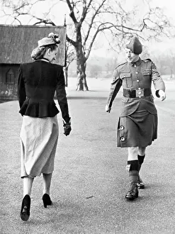 Hyde Park Prints: Soldier and Woman Exchanging Glances