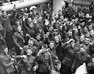 Cheering Prints: Soldiers Arriving in Hoboken, New Jersey
