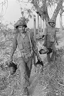 Victory Prints: Soldiers Carrying Human Heads
