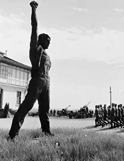 Belgrade Prints: Soldiers Marching Past a Bronze Statue