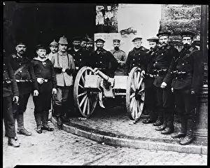 Invasion Prints: Soldiers And Marines Join Up In Hamburg