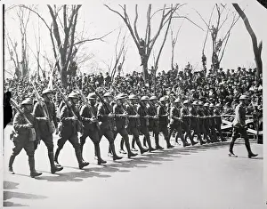 5th Avenue Prints: Us Soldiers Parade On Fifth Avenue