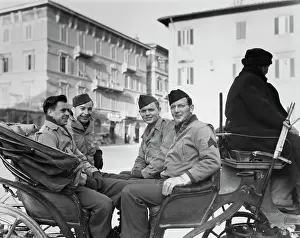 Huty32801 Prints: Soldiers Sightseeing In Italy