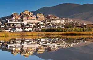Images Dated 24th October 2012: SongzanlinMonastery