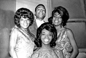 Soul Singers Backstage At The Apollo