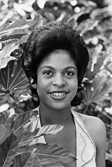Perm Rod Set Prints: Soul Train Dancer