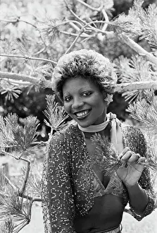 Huty31081 Prints: Soul Train Dancer