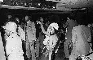Soul Train Dancers