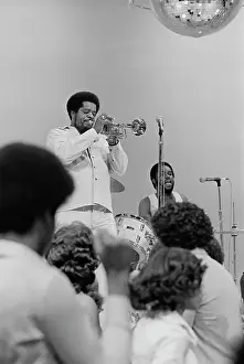 Huty31078 Prints: Soul Train On Set
