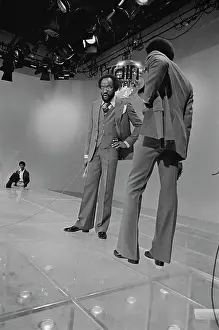 Huty31078 Prints: Soul Train On Set