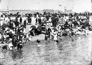 Prints of circa 1895: A stony and crowded beach at Southsea, a few children are paddling. (Photo by F J Mortimer/Getty Images) Francis James Mortimer (1874-1944) Prints: Southsea Beach