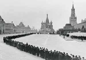 Soviets Wait to View Lenin's Tomb