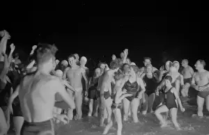 Night Scene Prints: Spartan Dip