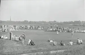 Garden City Prints: Spectators and Golfing Professionals on the Green