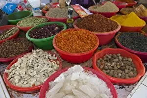 Bazar Gallery: Spices for sale at the bazaar, Bukhara, Uzbekistan