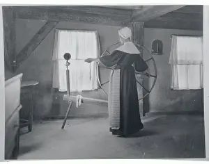 Plymouth Prints: Spinning Scene